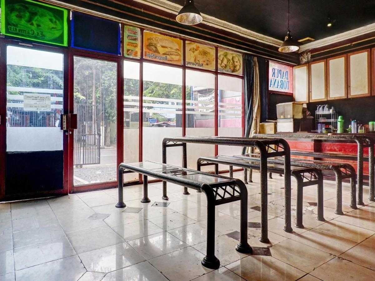 Oyo 90702 Wisma Tobana Kebayoran Mencil ภายนอก รูปภาพ